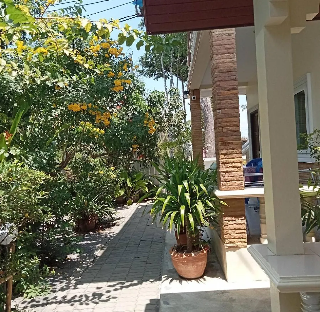 Отель Wattana Bungalow Nai Yang 0*,